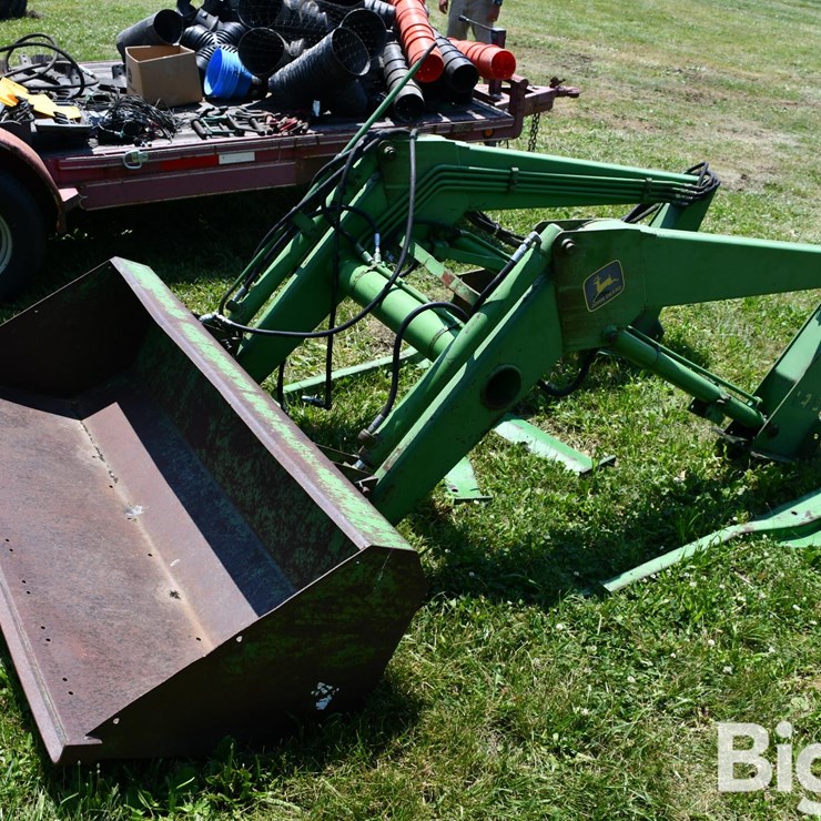 JOHN DEERE 148