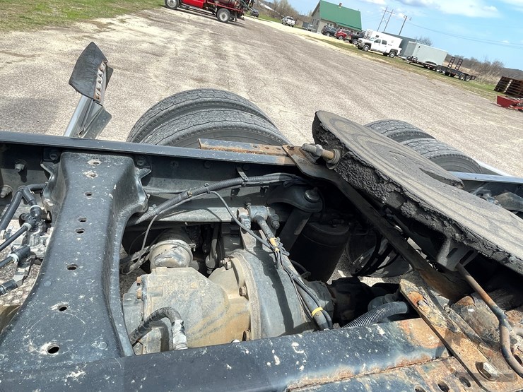 2018-kenworth-t680-image-19