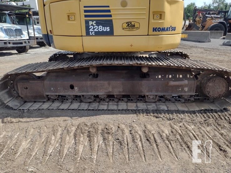 2011-komatsu-pc228us-lc-8-image-22