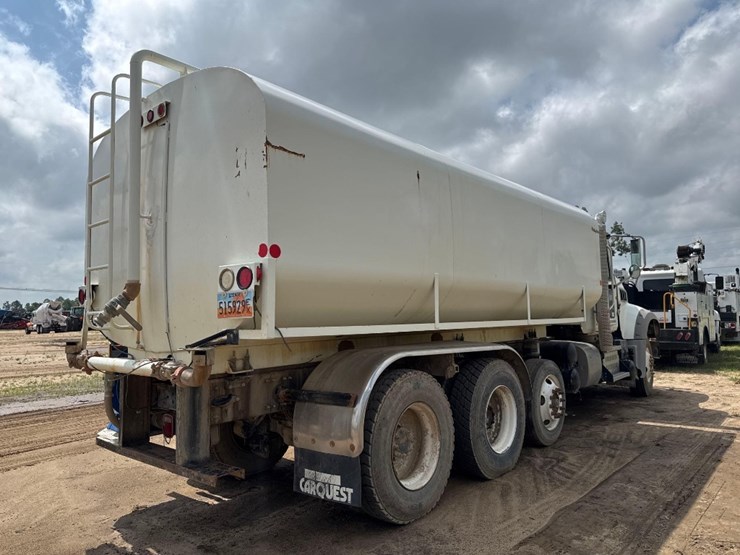 2014-mack-gu713-water-truck-image-6