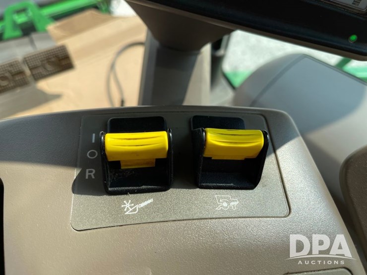 2016-john-deere-s690-image-133