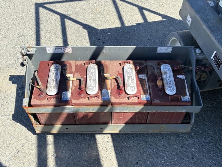 2018-sky-jack-sj111-3219-scissor-lift-image-9