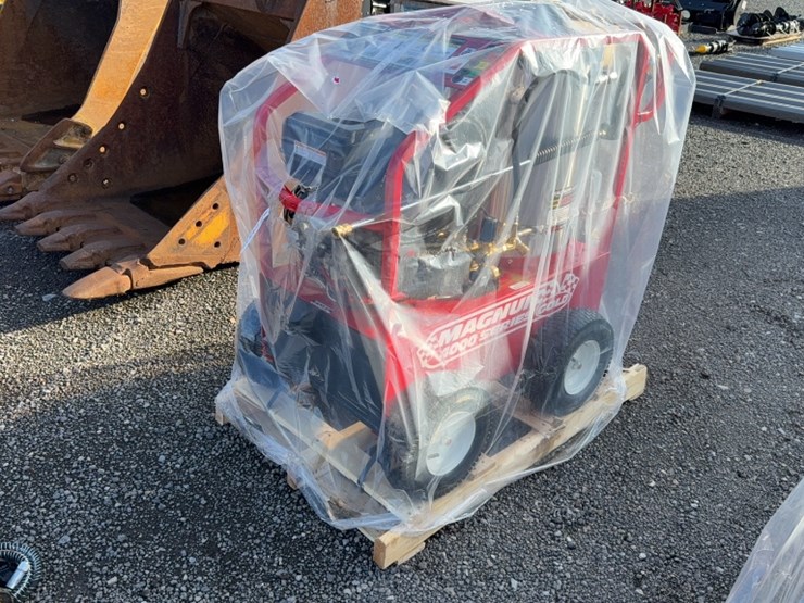 #2038-•-magnum-4000-series-portable-hot-water-pressure-image-1