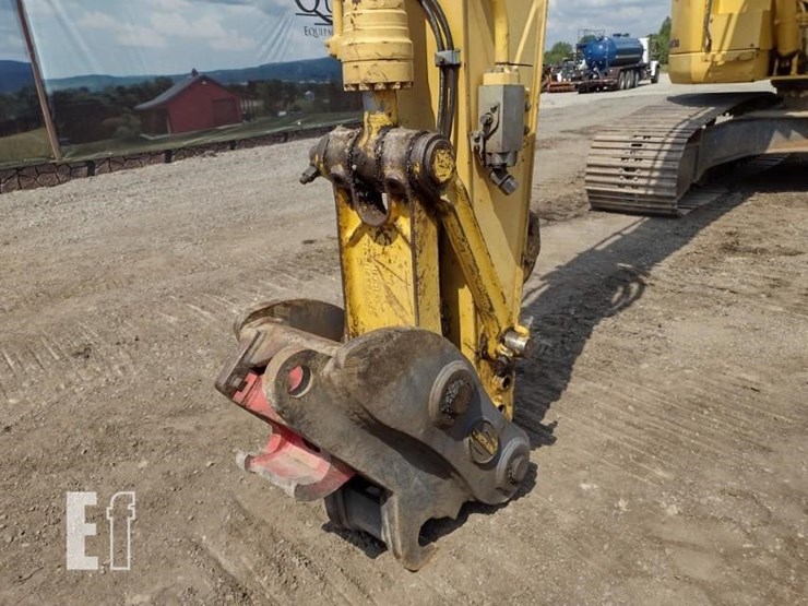 2011-komatsu-pc228us-lc-8-image-17