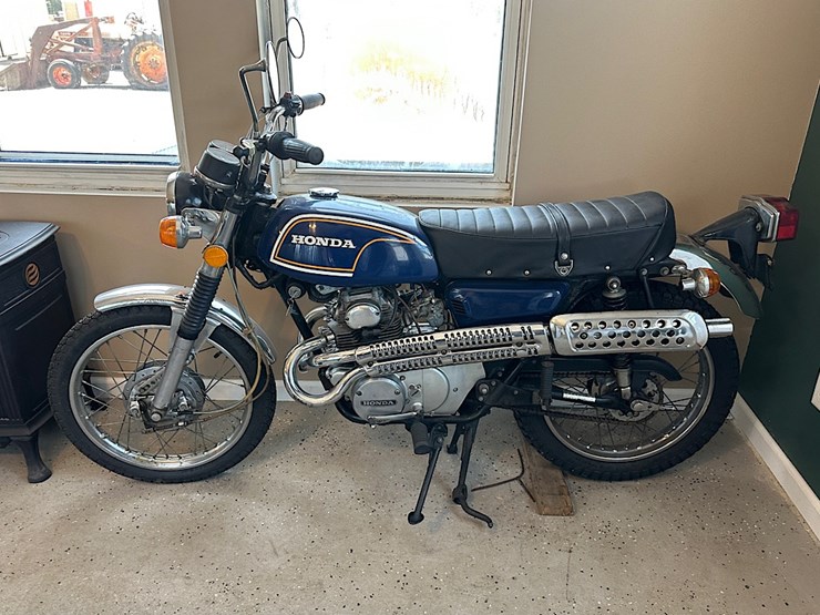 1972-honda-175-motorcycle-image-1