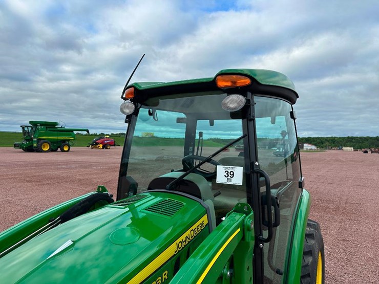 2022-john-deere-3033r-image-13