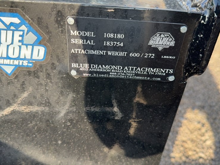 #2081-•-blue-diamond-84"-skid-steer-smooth-bucket-image-5