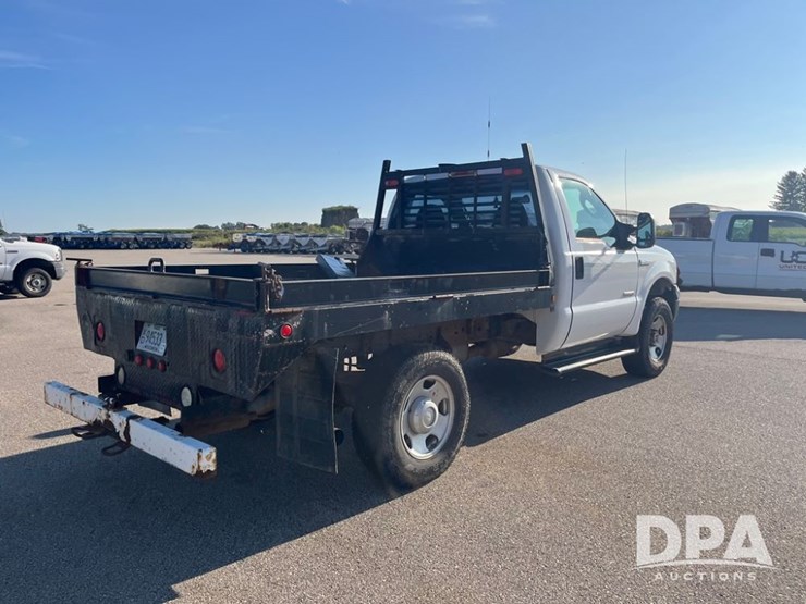 2006-ford-f350-image-11