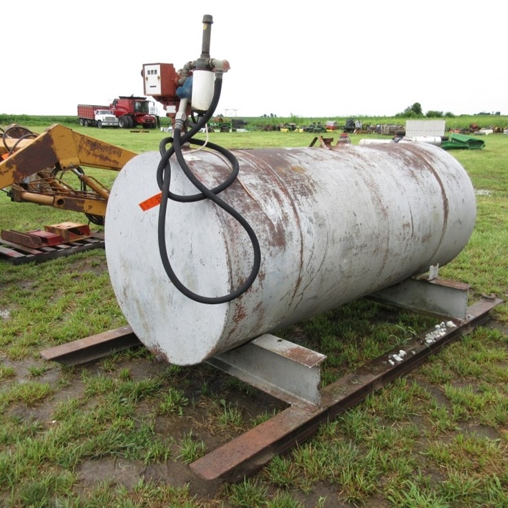 400 gal Fuel Barrel on Skid