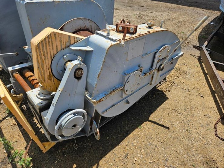 #2584-•-ac-hoyle-s-567-stationary-winch-image-12