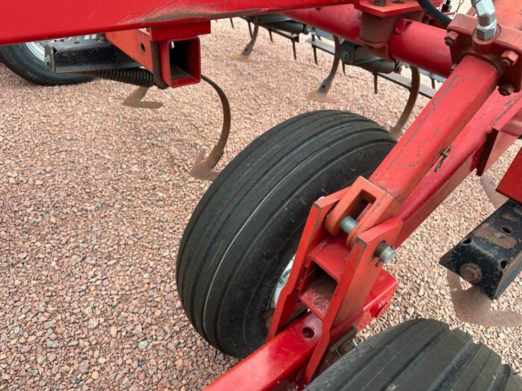 case-ih-4200-image-9