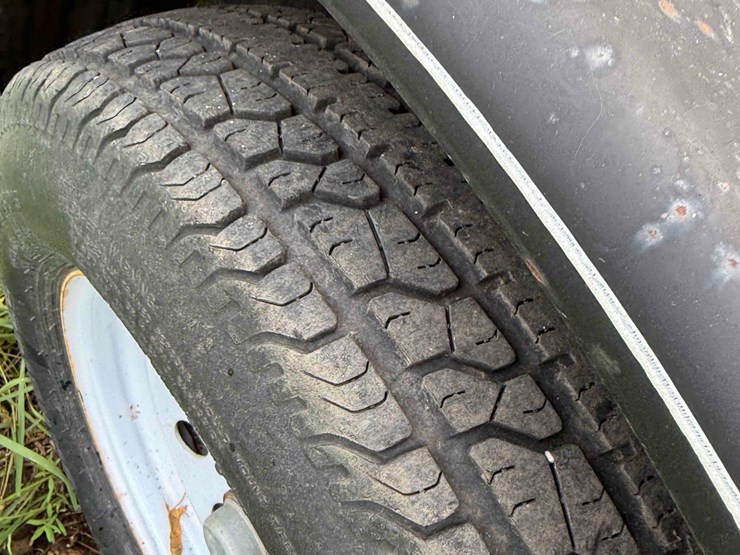 2013-carry-on-75”-x-12ft-2-wheel-flatbed-trailer-image-8