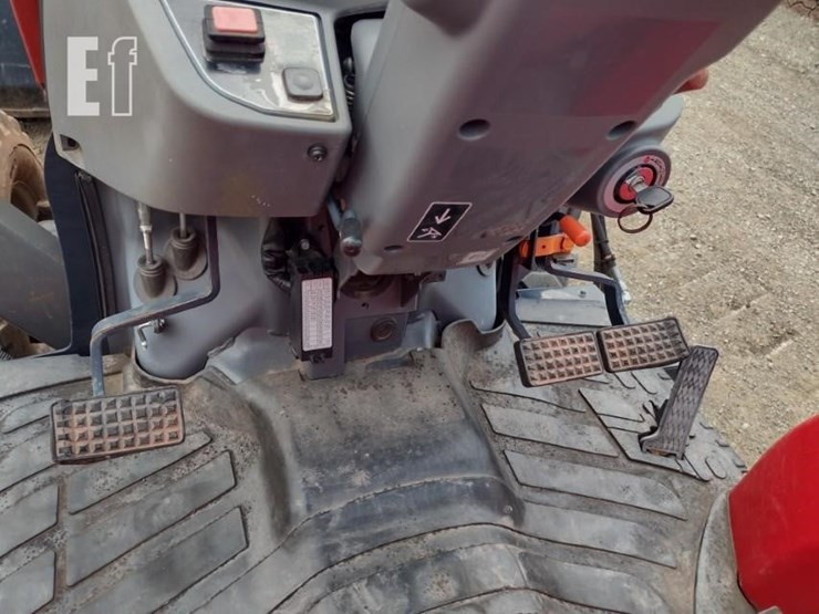 massey-ferguson-1735m-image-7