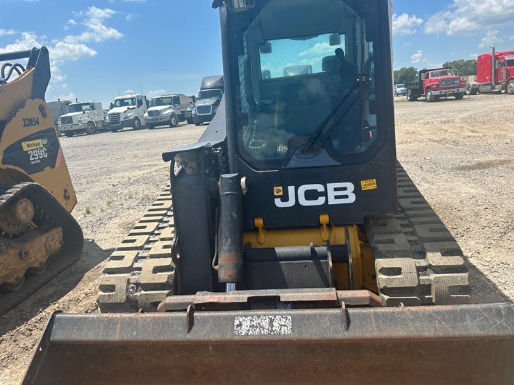 jcb-320t-image-25