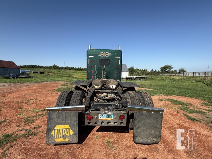 2005-kenworth-w900-image-7