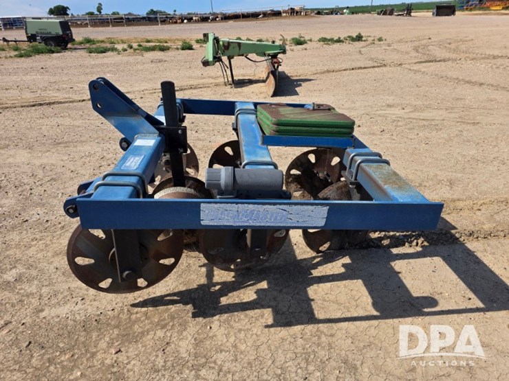 blu-jet-track-master-image-1