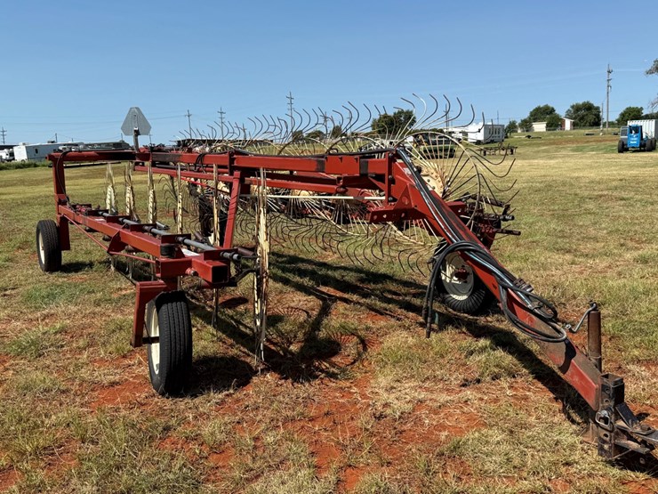 hesston-3983-image-2