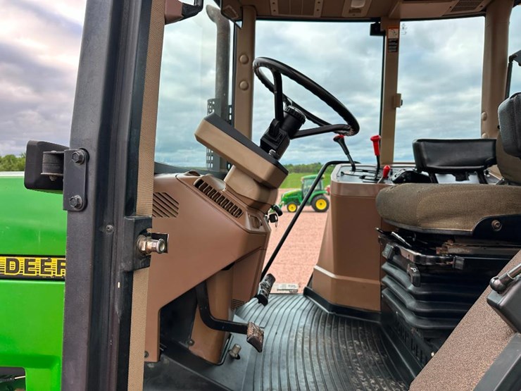 1996-john-deere-7400-image-48