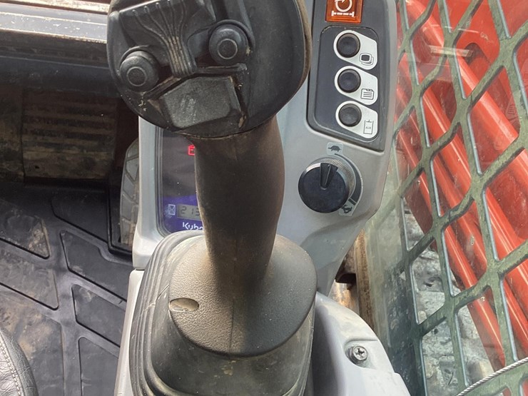 2021-kubota-svl97-2-image-18