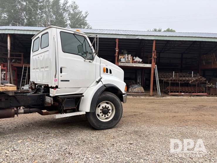 2001-sterling-truck-(dr11851-unit-9459)-image-22