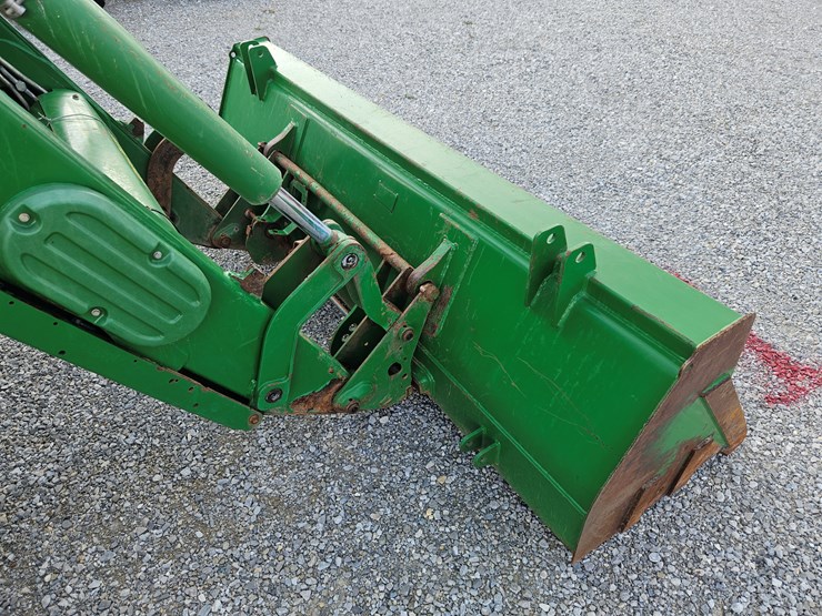 2017-john-deere-6120m-image-23