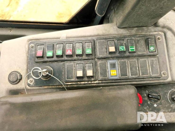 deere-244j-image-26