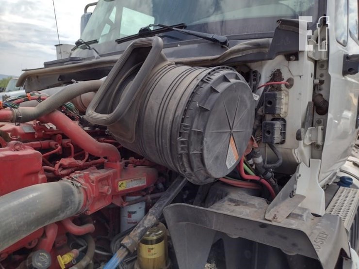 2015-international-prostar-image-24