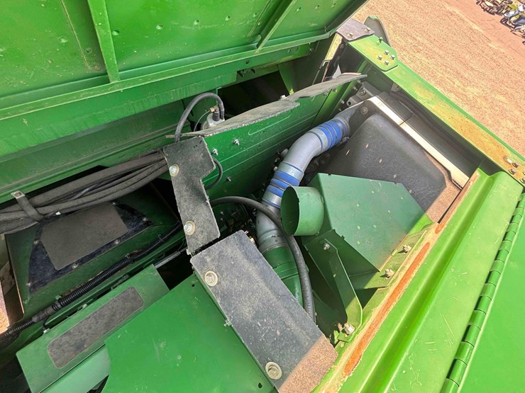2013-john-deere-s680-image-39