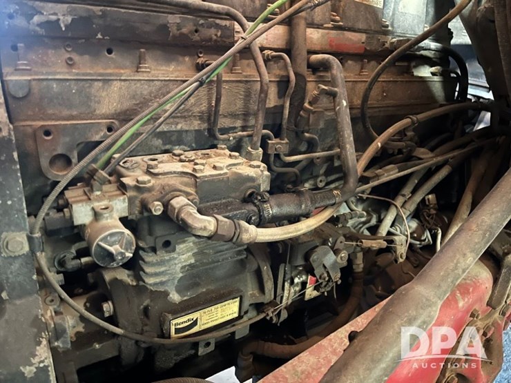 1995-ford-l9000-image-74