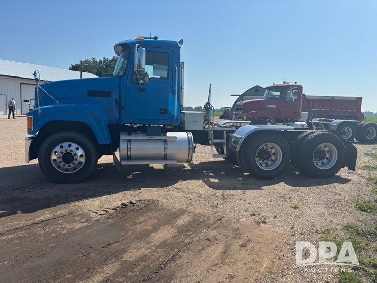 2006-mack-chn613-image-17