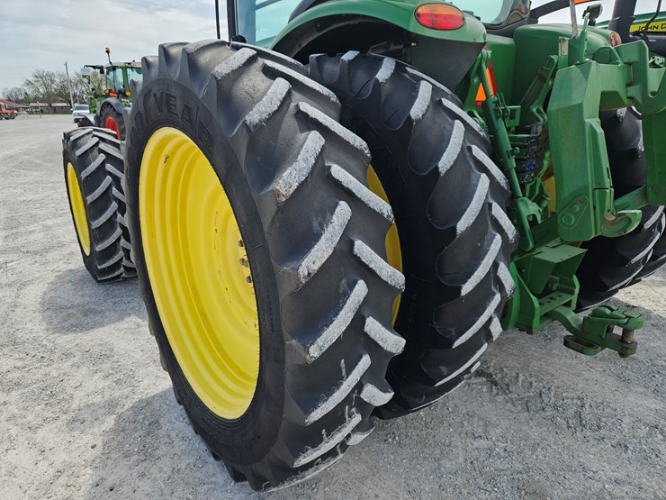 2013-john-deere-8310r-image-13