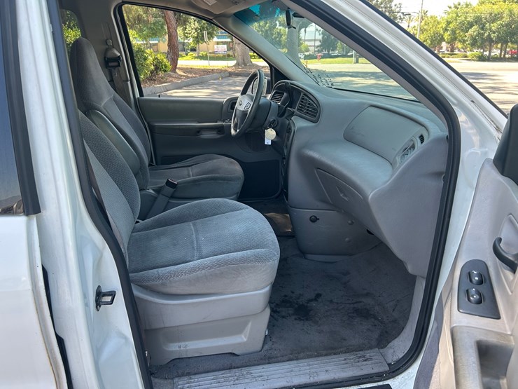 ford-windstar-image-5