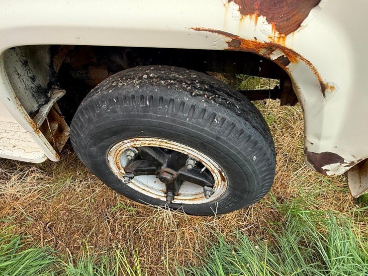 1974-ford-f750-image-11