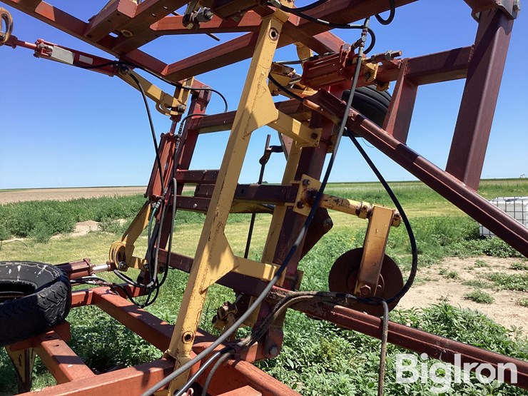 1981-versatile-noble-9600-9x6-sweep-blade-plow-image-16
