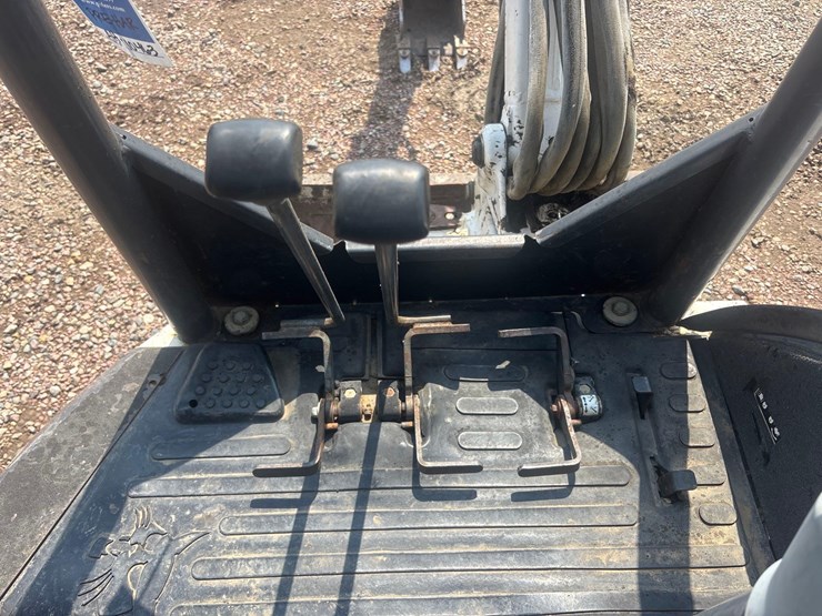 2007-bobcat-425g-image-22