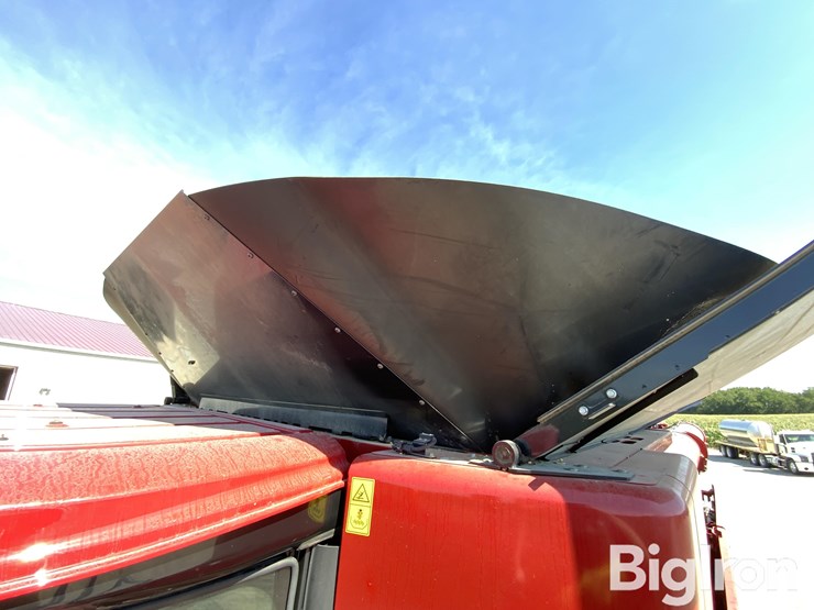 2021-case-ih-8250-image-11