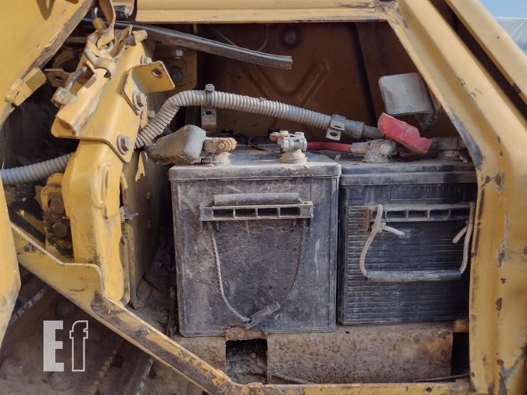 2008-caterpillar-d6n-xl-image-46