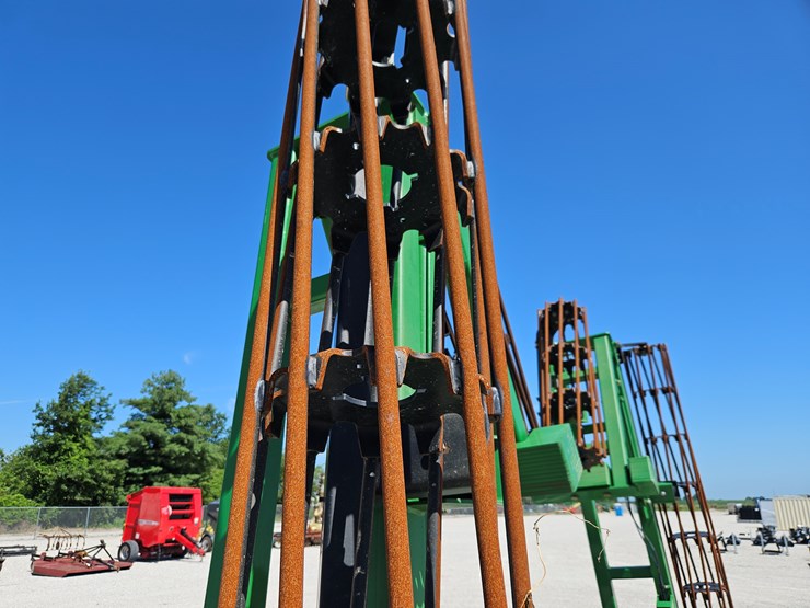 2016-john-deere-200-image-6