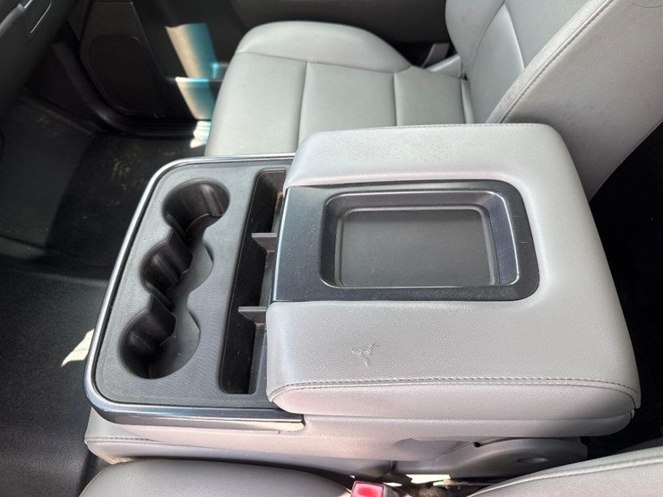 2018-chevrolet-silverado-image-26