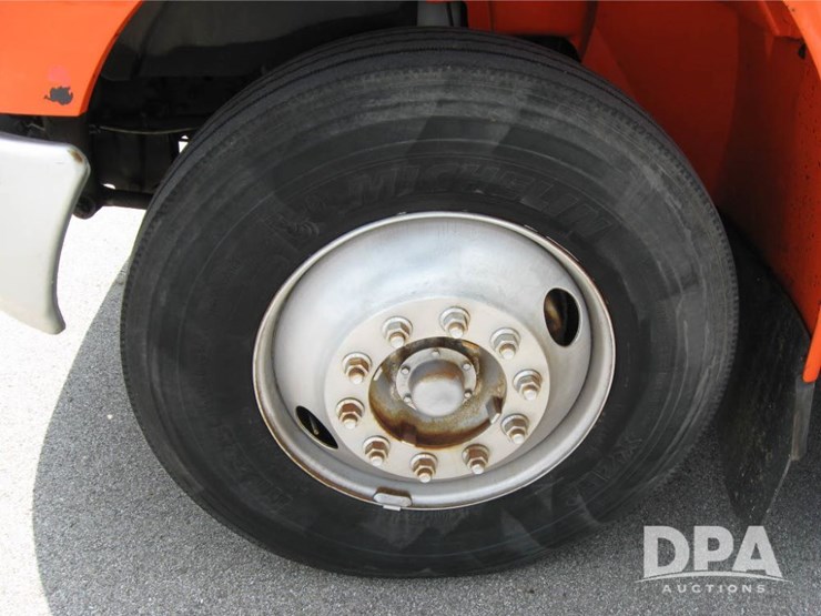 2009-international-durastar-4400-image-24