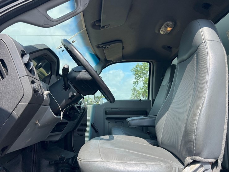 2012-ford-f650-image-33