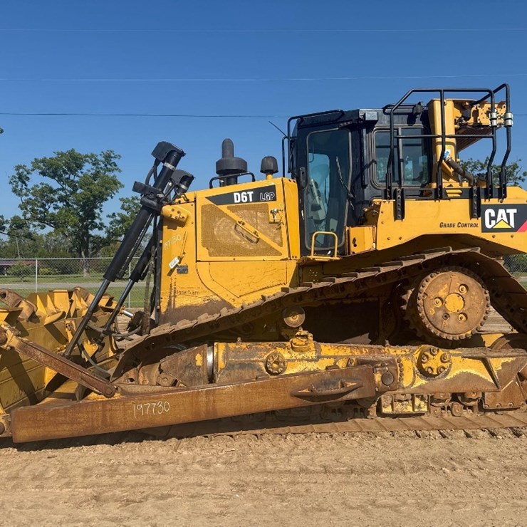 2018 CATERPILLAR D6T LGP