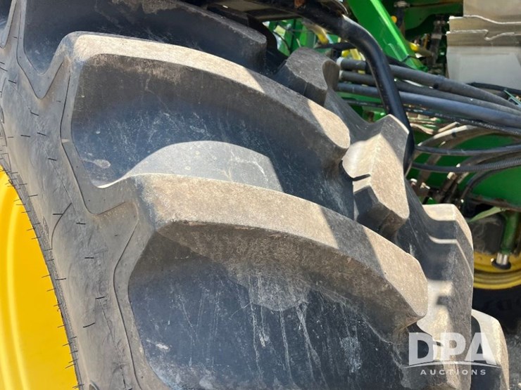 2020-john-deere-r4045-image-56