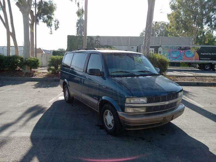 chevrolet-astro-image-1