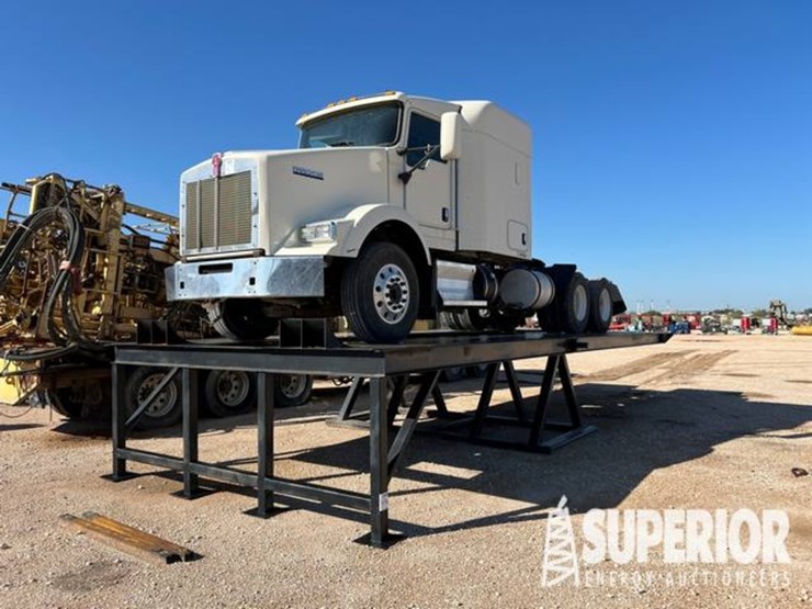 (5-176)-57"h-x-12'w-x-53'l-truck/equipment-tilting-image-5