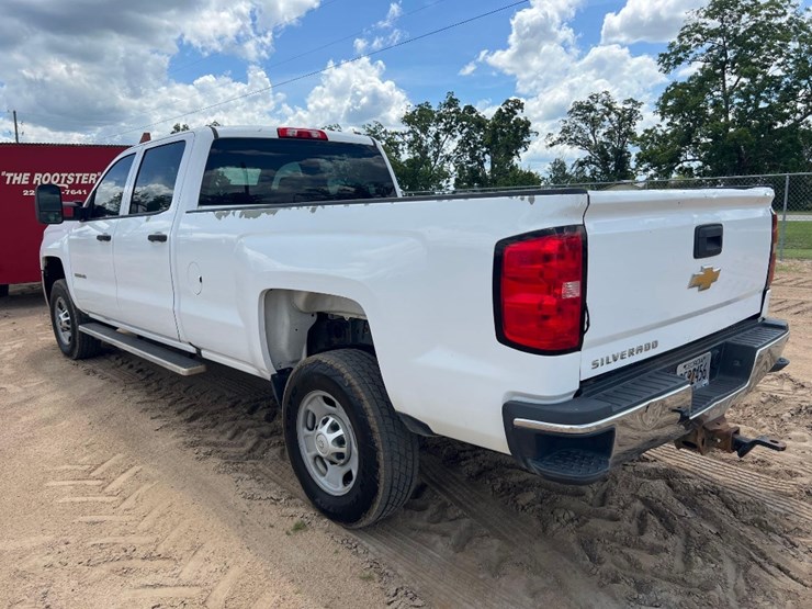 2016-chevrolet-silverado-2500-image-2