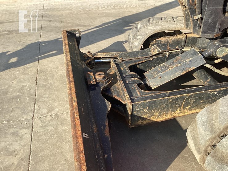 2020-kubota-kx080-4-image-15