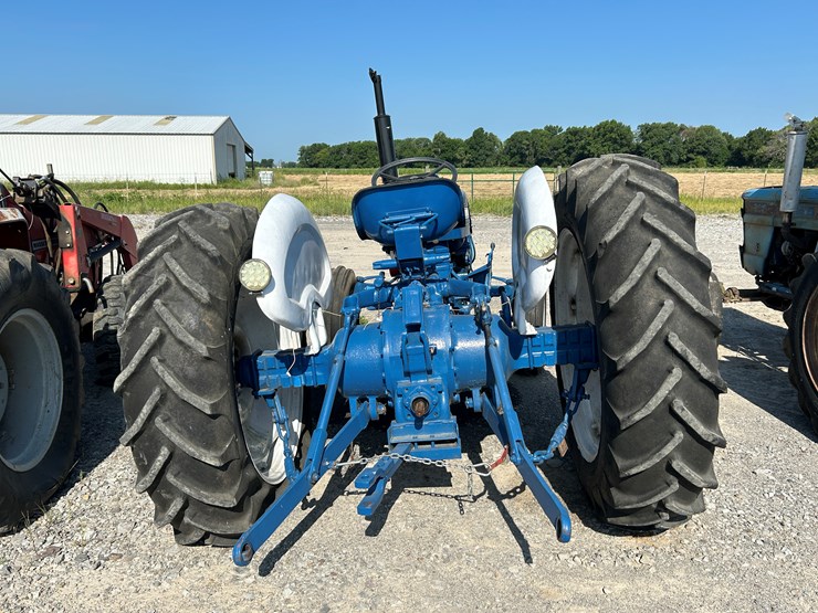 ford-4000-image-5