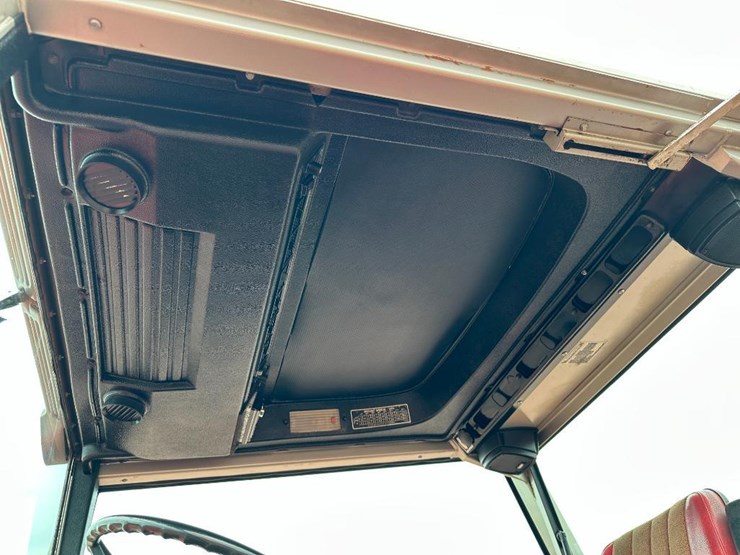 1980-massey-ferguson-2705-image-44