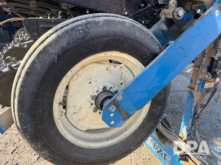 kinze-2600-image-13